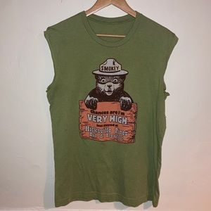 🪵🚬 Hicksville Bud & Breakfast | Idyllwild, CA | Army Green Tank Top 🏕⛰